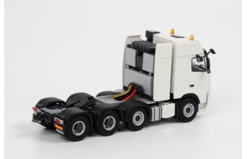 VOLVO FH3 Globetrotter 8x4, White Line 1:50, белый