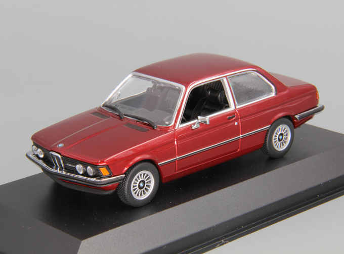 BMW 323I (1975), red metallic