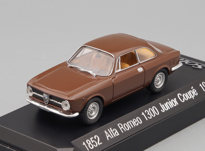 ALFA ROMEO 1300 Junior Coupe (1960), brown