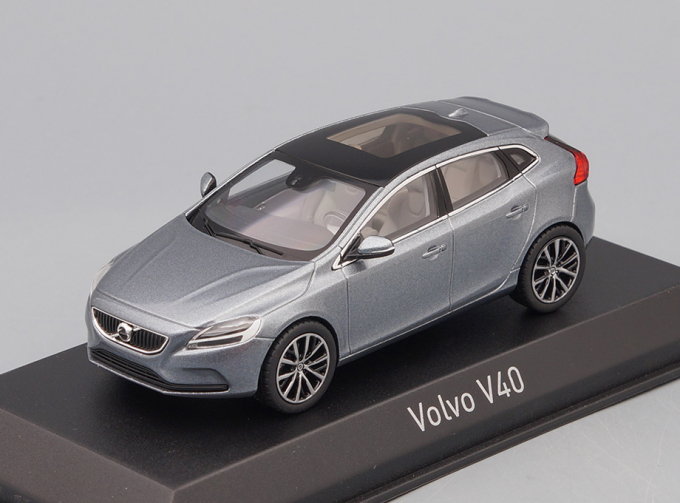 VOLVO V40 (2016), osmium grey