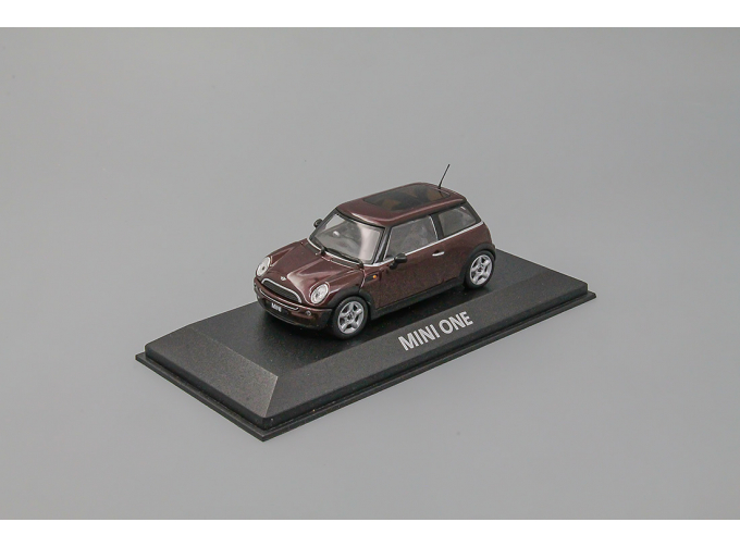 MINI ONE (2002), Cherry Red