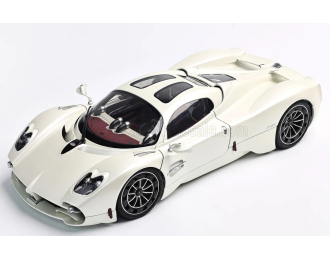 PAGANI Utopia (2022), white