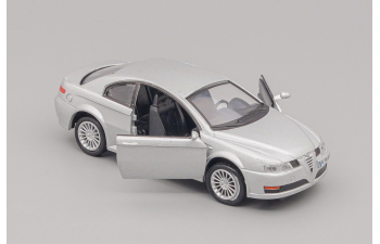 ALFA ROMEO GT, silver