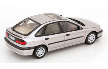RENAULT Laguna MK1 V6 3.0 Baccara (1996), light grey-metallic