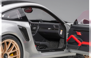 PORSCHE 911 991-2 Gt2 Rs Weissach Package (2019), silver