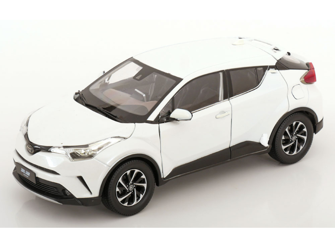 TOYOTA Izoa (2020), white metallic