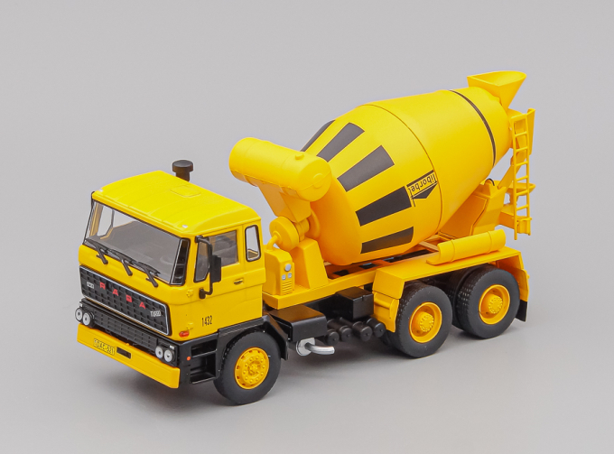 RABA F26 бетономешалка, Legendas teherautok 17, yellow