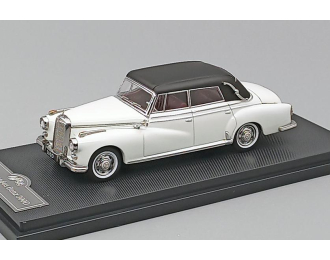 MERCEDES-BENZ 300D (1959), white / black