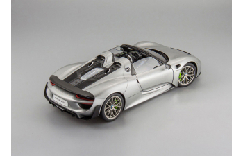 PORSCHE 918 Spyder Weissach Package (2013), silver metallic