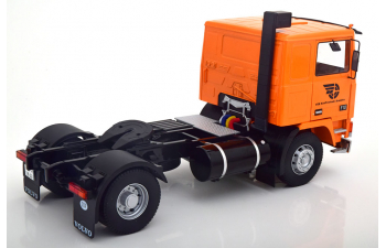 VOLVO F10 (1977), orange/schwarz