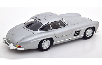 MERCEDES-BENZ 300 SL (W198) Gullwing (1954), silver