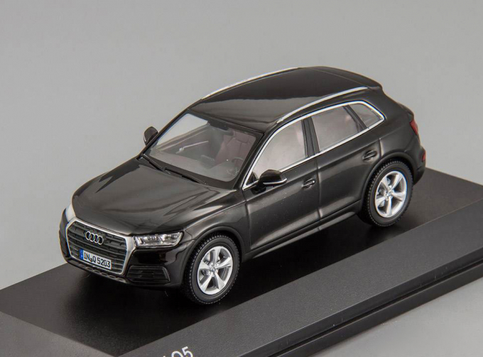 AUDI Q5 (2016), black