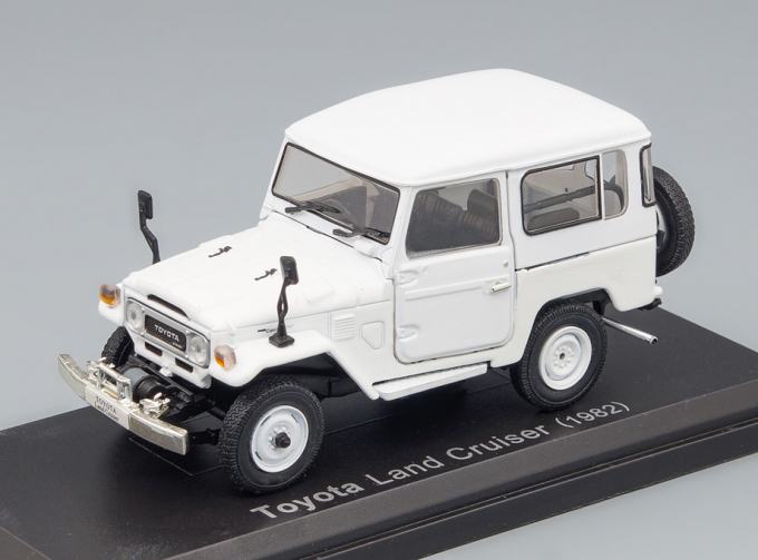 TOYOTA Land Cruiser (1974), white из серии Japanese Cars Collection