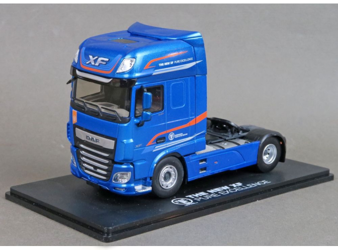 DAF XF530 MY PURE EXCELLENCE 2017 Metallic Blue