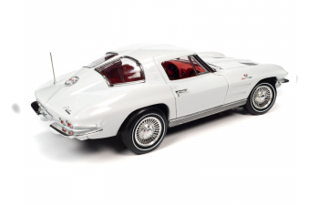 CHEVROLET Corvette C2 Z06 Coupe (1963), creme-white