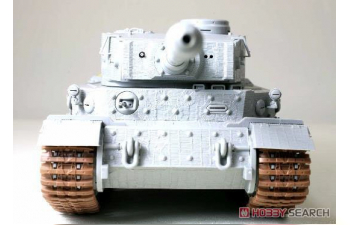 Сборная модель Тяжёлый немецкий танк Tiger (P) 003 с Zimmerit в мае 1944 года