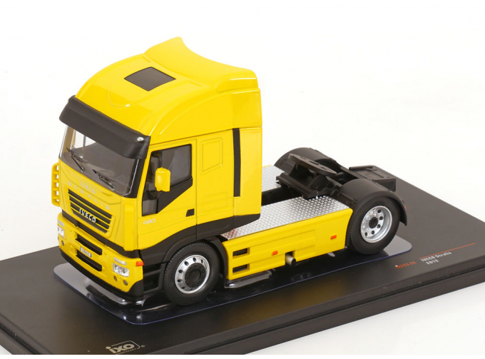 IVECO Stralis (2002), yellow