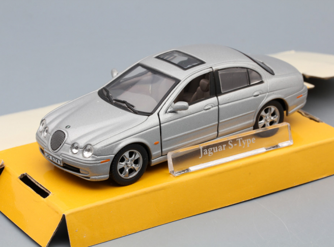 JAGUAR S-Type, silver metallic