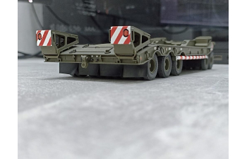 Сборная модель трал-тяжеловоз Transporta P-50