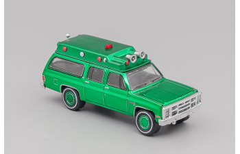 (Greenlight!) CHEVROLET Suburban K20 Custom Deluxe Ambulance 1983, green