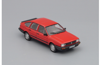 VOLKSWAGEN Passat B2, Kultowe Auta 111, red