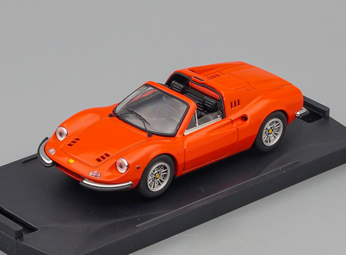 FERRARI Dino 246 GTS 1972, orange