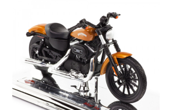 HARLEY DAVIDSON Sportster Iron 883 (2014), orange / black