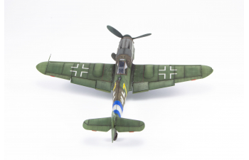 Сборная модель Bf 109G-10 Dual Combo - The Royal Class Edition