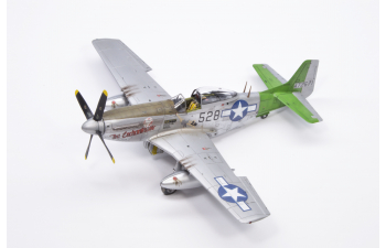 Сборная модель P-51D MUSTANG DUAL COMBO ROYAL CLASS