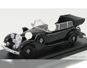 MERCEDES-BENZ 770k With Figure (1942), Black