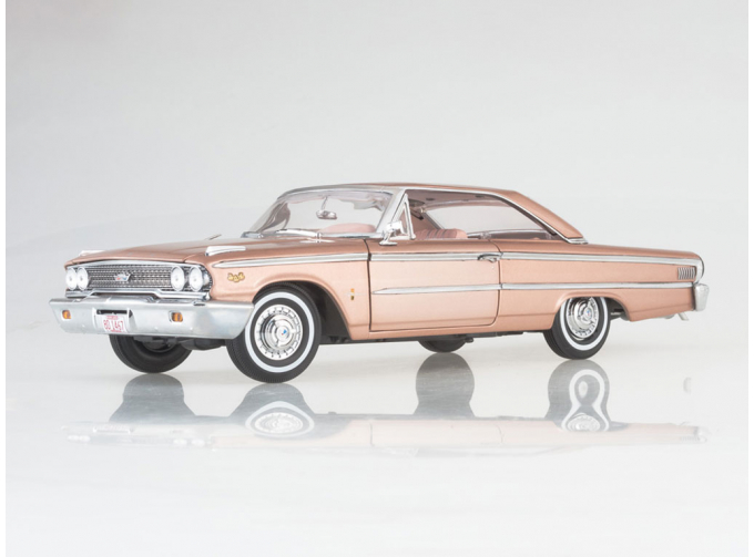 FORD Galaxie 500 XL Hardtop, peach