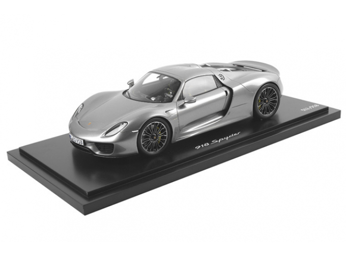 PORSCHE 918 Spyder Street, grey