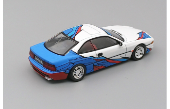 BMW 850 CSi (1992), white / blue / red