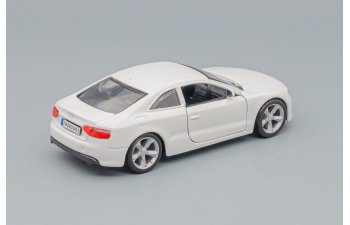 AUDI A5, white