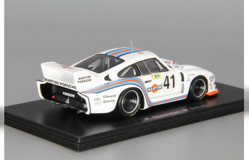 PORSCHE 935 #41 LM (1977), white