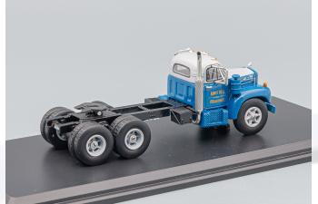 MACK B-61ST towing vehicle (1957), blue grey black