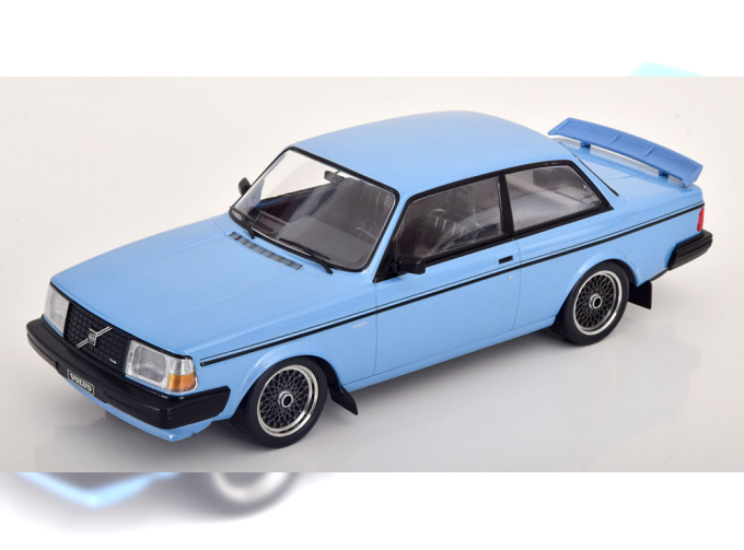 VOLVO 240 Turbo Custom (1985), light blue-metallic