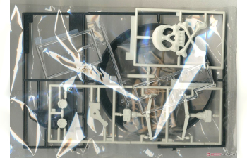 Сборная модель Космический корабль WOLF SW-190 "Битва с амазонкой" с фигуркой YUKI KEI (Limited Edition)