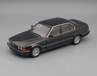 BMW 730I (E32) (1987), black metallic