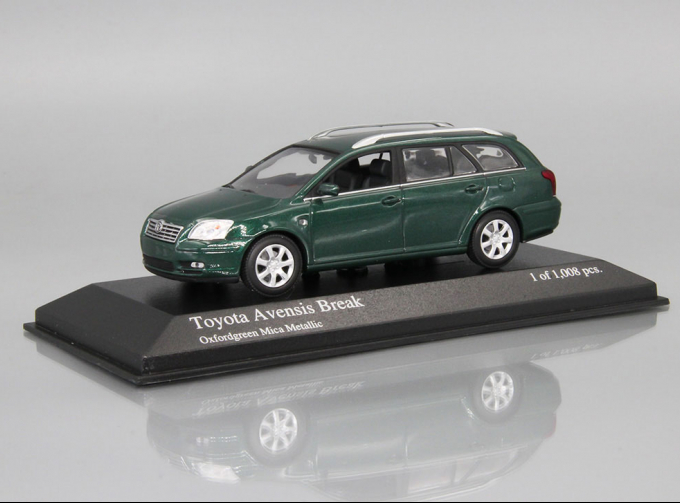 TOYOTA Avensis Break (2002), green metallic