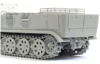 Сборная модель Sd.Kfz.7 8t Half-Track Initial Production