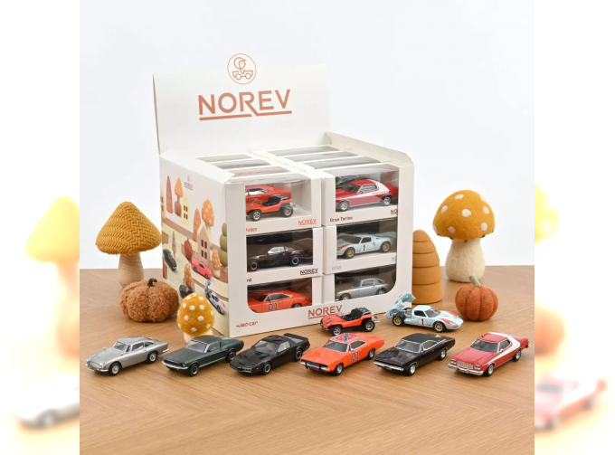 набор из 24 моделей серии "Famous"