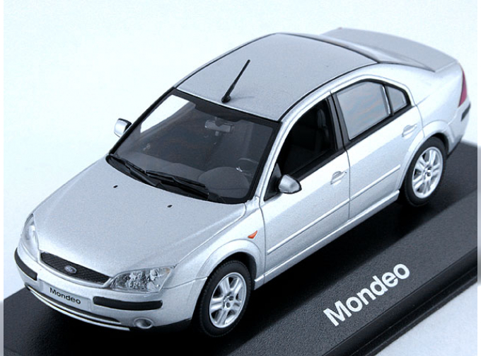 Ford Mondeo Sedan 2001 серебристый