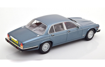 JAGUAR XJ12 Serie 3 (1986), hellblau-metallic