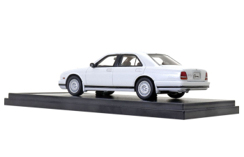 NISSAN Cima Type III Limited L (1991), Silky Snow Pearl