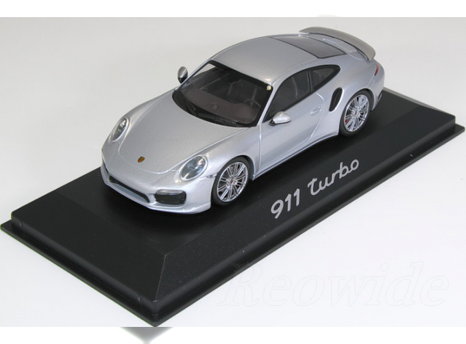 PORSCHE 911 Turbo 2013 (991) silver