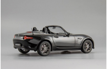 MAZDA MX-5 with removable soft top (2015), black