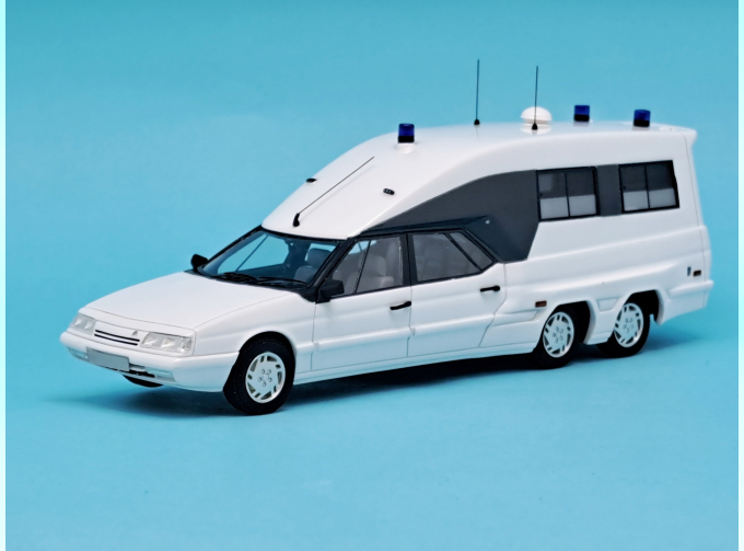 CITROEN Xm Tissier 1007 6 Ruote (six Wheels) Ambulance (1999), White