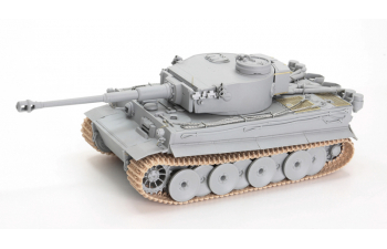 Сборная модель Tiger I Initial Production "Tunisian Initial Tiger" 1.kompanie s.Pz.Abt.501 DAK Tunisia 1942/43