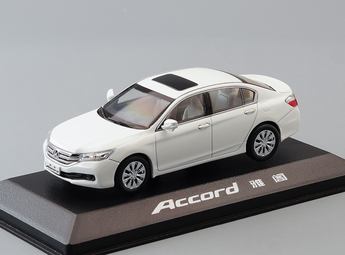 HONDA Accord CR (2013), white